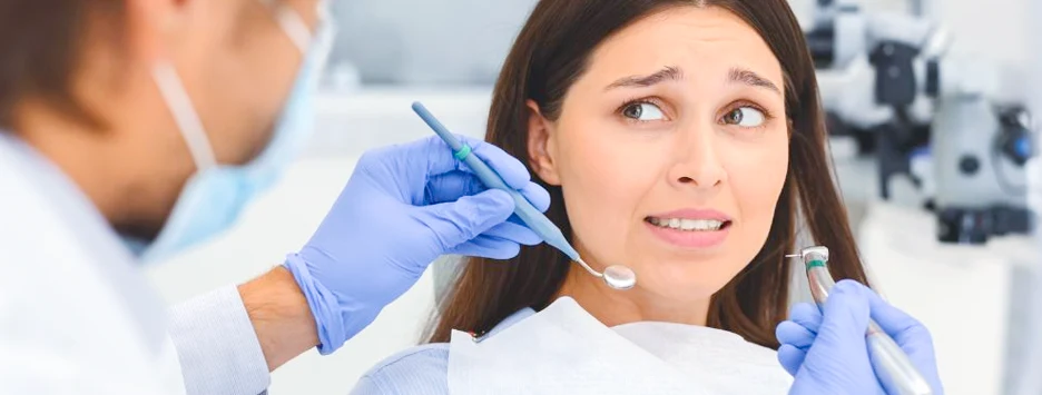 Effects of dental phobia on oral health and daily life, such as tooth decay and missed appointments